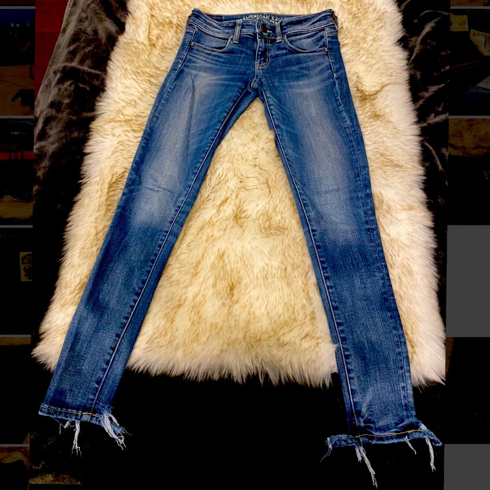 AMERICAN EAGLE WOMAN PANTS - SUPER SUPER STRETCH  ✨SIZE 2 . Beautiful